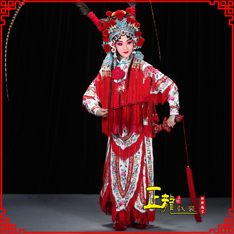 东乡刀马旦改容战父 软绉镶边女改良靠